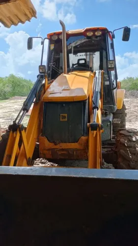 Retro jcb 3cx ano 2022