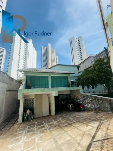 Belíssima Casa em Condomínio Fechado no Horto Florestal | 4 Quartos | 9 Vagas | Oportunida