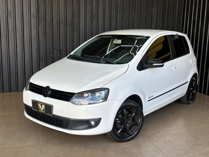Volkswagen Fox 1.6 MI I Motion Total Flex 8V 5P 2014