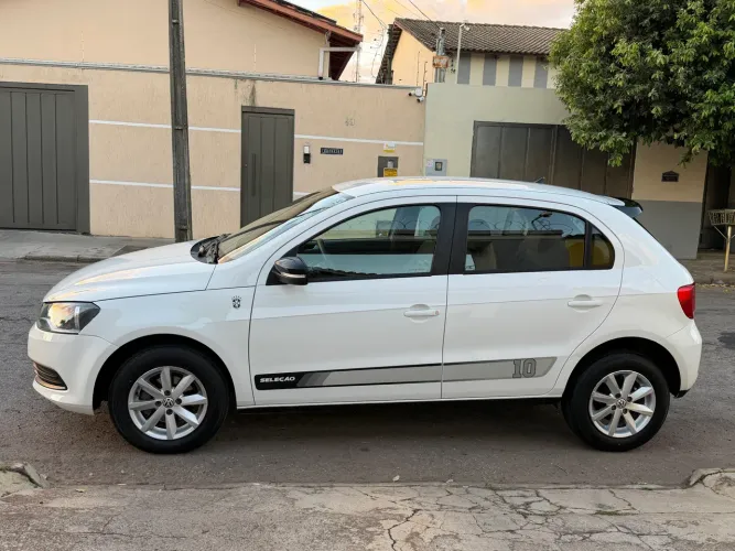 Volkswagen Gol Geração VI Selecao 1.0 8V MI Total Flex Mec. 4P 2014