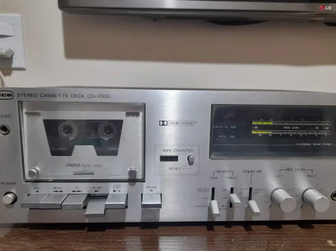 Tape Deck CCE modelo 7000