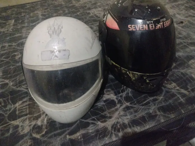 Capacetes usados