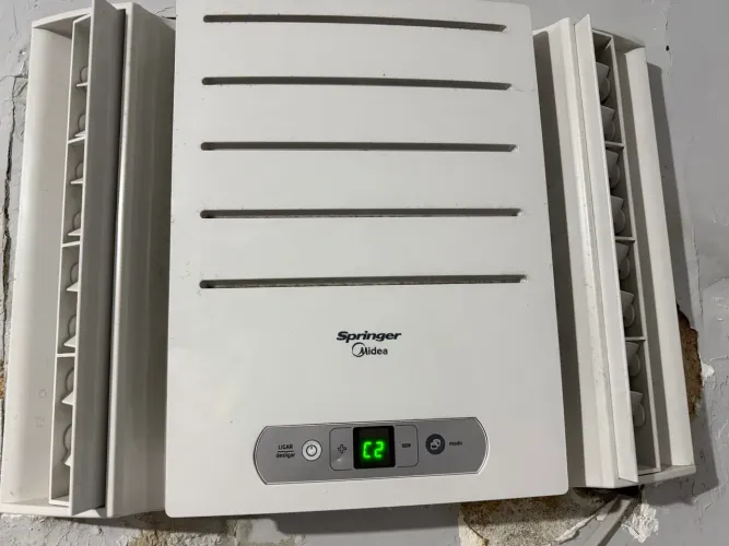 Vendo ar 10 btus marca springer 