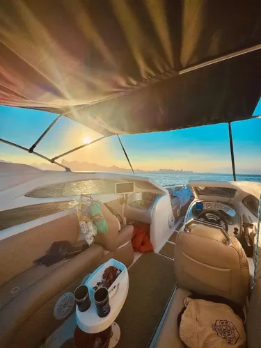 Phoenix 240 com deck ano 2022 completa, 11 lugares, motor 200hp v6