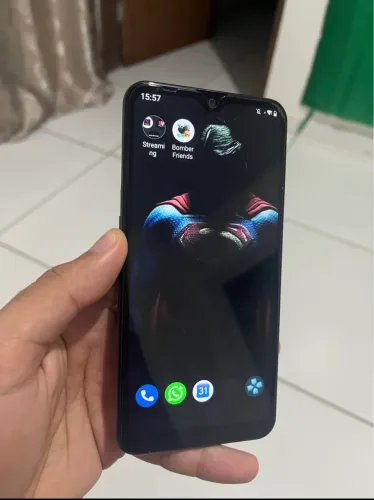 LG K22.