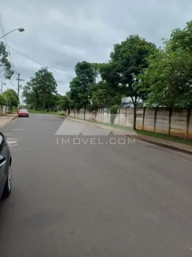 TERRENO PLANO EM REGIÃO DE GRANDE FLUXO , MEDINDO 12x 38