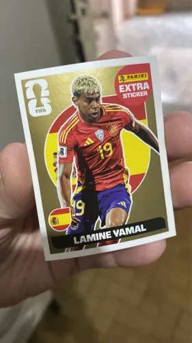 Extra sticker Lamine Yamal Gold