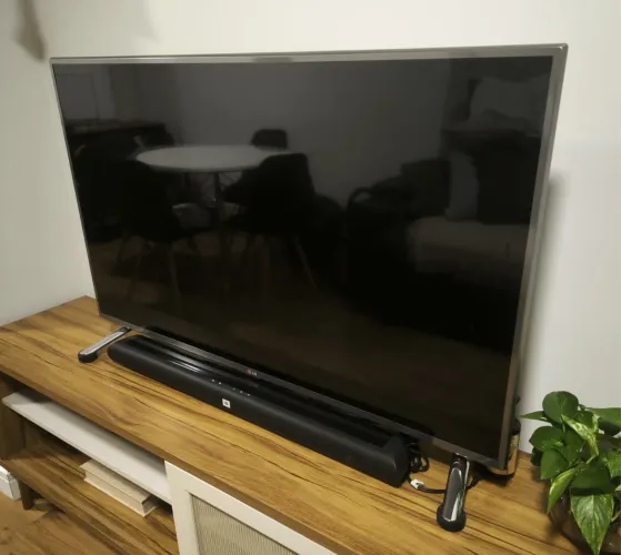 Smart TV LG 47" 47LB6500 p/ Peças (Liga Perfeito - Tela Trincada) + Controle + 5 Óculos 3D