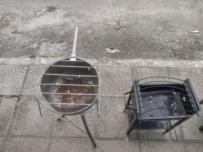 Vendo duas churrasqueira, perfeita para seu churrasco ou o que você planeja.
