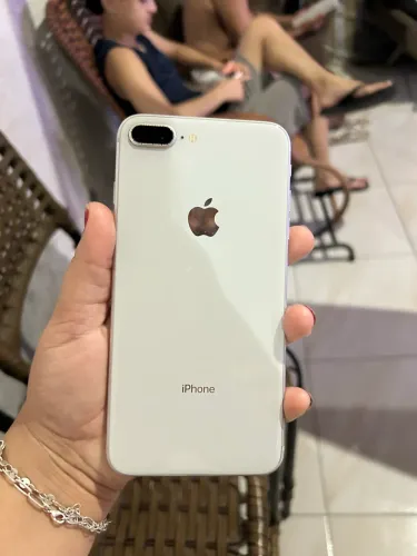 iPhone 8 Plus