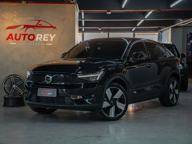 Volvo C40 Recharge Pure Eletric (elétrico) 2023