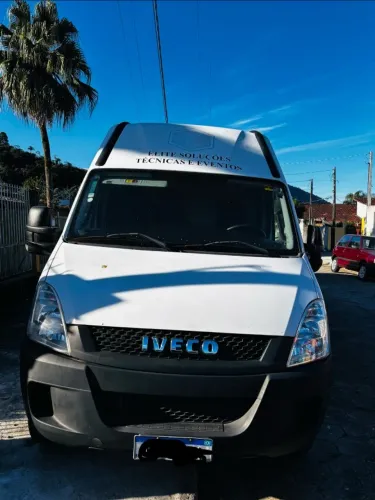 Iveco Daily Furgão Daily 45-170 Furgão 3.0 12m³ (die)(e5) 2018