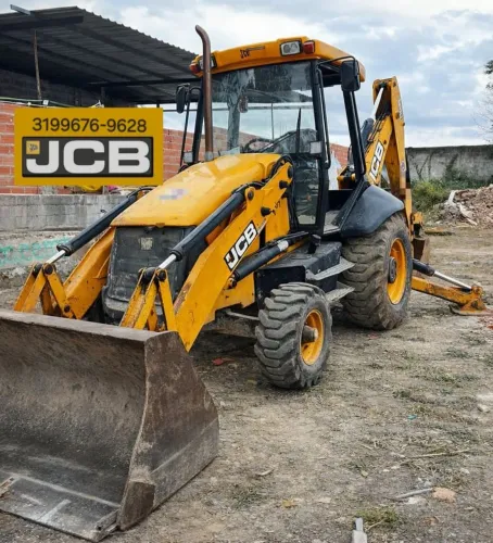 Retroescavadeira JCB 3C 4x2