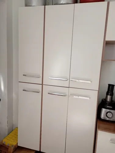 Vende-se armário de parede