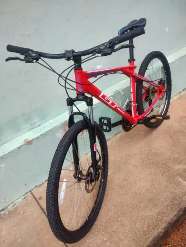 BICICLETA GT AGRESSOR 2.0 ARO 26 TAMANHO DO QUADRO "M"