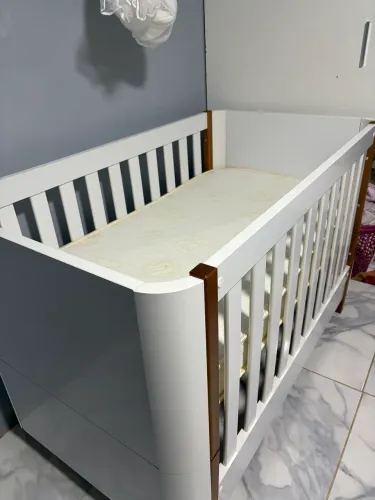 Vende-se berço americano