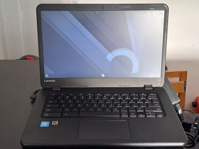 Chromebook Lenovo N42 14" - Intel Celeron / 4GB RAM - Ideal para Estudos e Trabalho