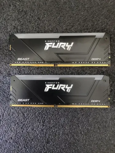 Memória RAM Kingston FURY Beast RGB 16GB (2x8GB) DDR4 3200MHz CL16