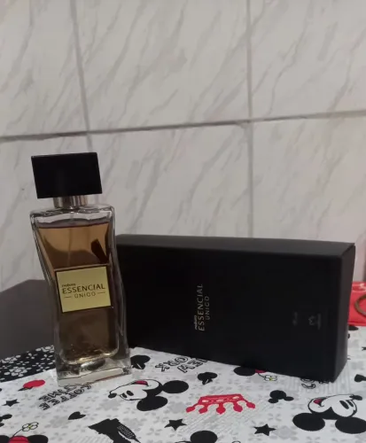 Perfume Essencial Único Feminino .