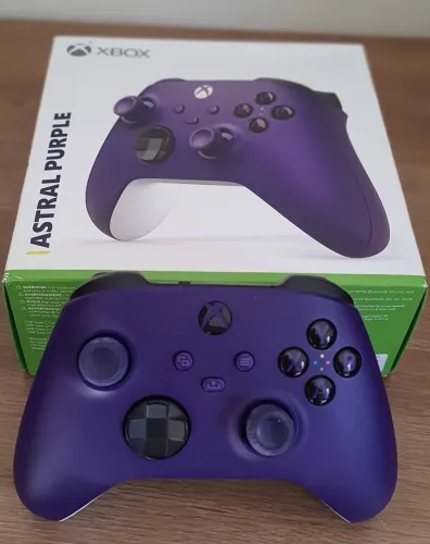 Vendo Controle de Xbox Series S semi novo