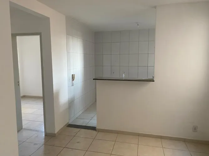 Apartamento 2quartos, 1 vaga coberta - Ótima localização - Bairro Cândida Ferreira(Cabral)