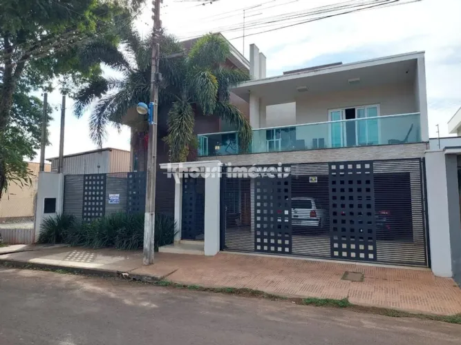 Venda | Casa com 600,00 metroQuadrado, 3 dormitório(s), 5 vaga(s). CENTRO, Santa Fé