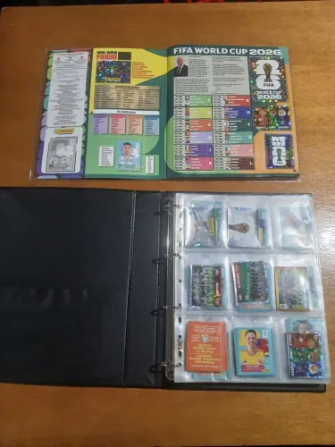 Álbum Copa do Mundo 2026 85% Completo + Fichário com 500 Figurinhas - Panini Original