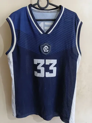 Camiseta e basqueteira do Remo