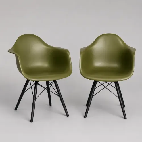 Kit 02 Cadeiras Eames Eiffel c/ BraçosTokStok