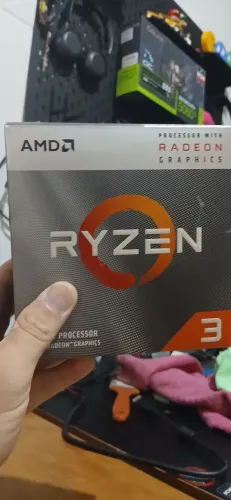 Processador Ryzen 3 3200g Completo (seminovo)