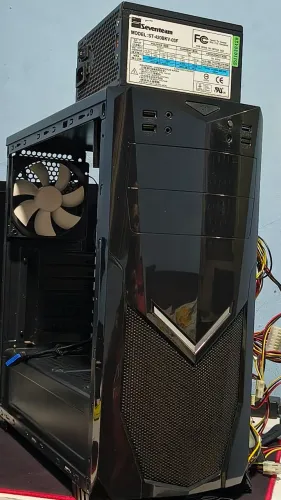 GABINETE GAMER + FONTE REAL ( leia descrição)