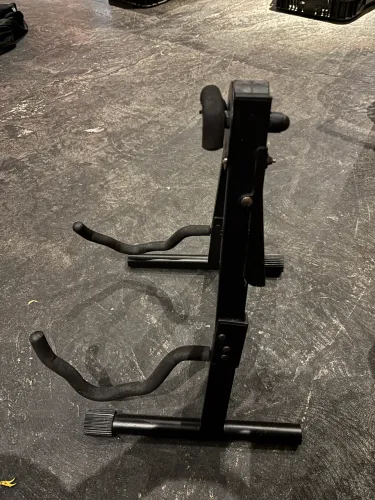 suporte de chão dobrável em metal preto para instrumentos de cordas