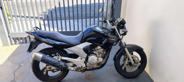 Fazer 250