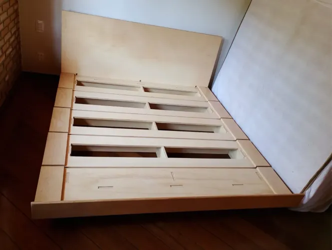 Cama Minimal Queen FITTO + Fetiche