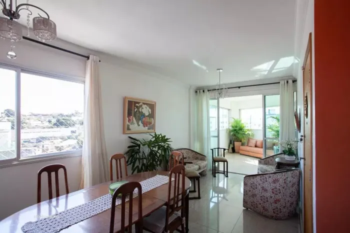 Apartamento com 04 quartos à venda, 121m²