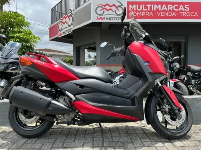 Taxa 0,99 A/M até 21x no cartão Yamaha XMax 250 ABS 2021