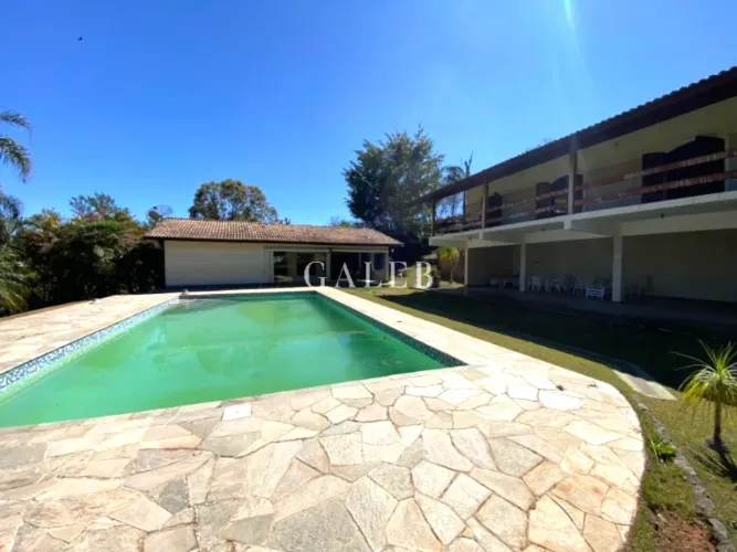 Chácara de luxo em condomínio com 5000m2, 6 quartos e 2 suítes em Atibaia-SP, Recanto dos 