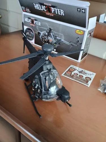 Helicóptero battle infantil