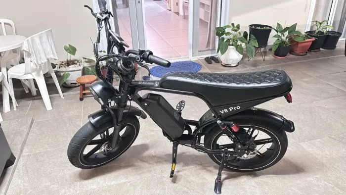 Bicicleta elétrica v8 pro 