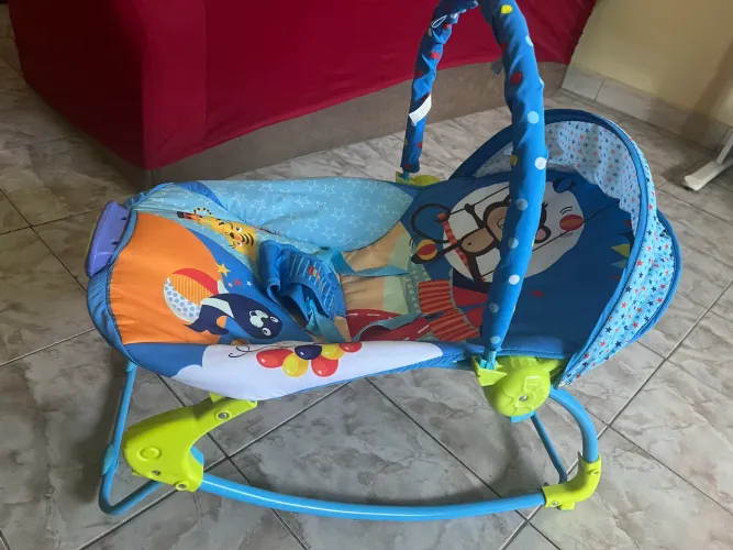 Cadeira de descanso bem conservada