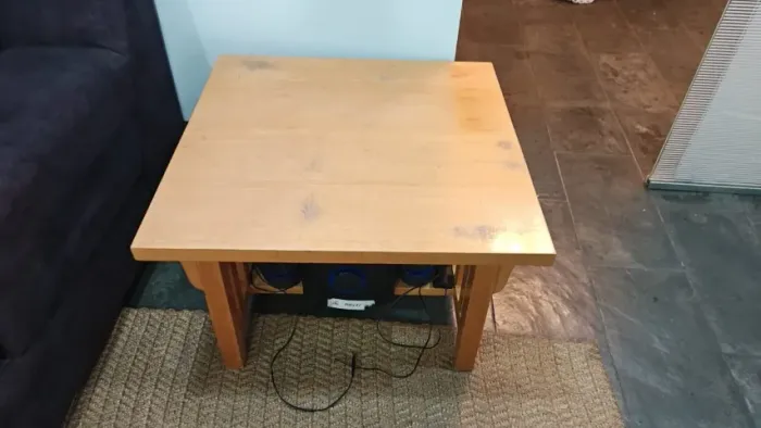 Mesa de Canto em Madeira