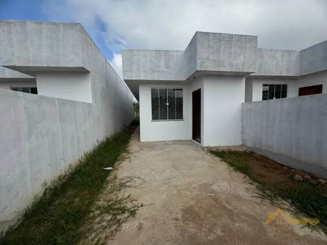Casa para Venda em Volta Redonda, Roma, 2 dormitórios, 1 banheiro, 1 vaga
