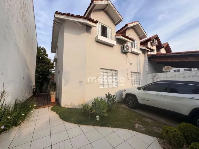 Casa à venda, 112 m² por R$ 850.000,00 - Centro - Guararema/SP
