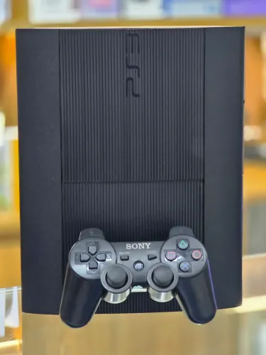 PlayStation 3 com 10 Jogos na Memória