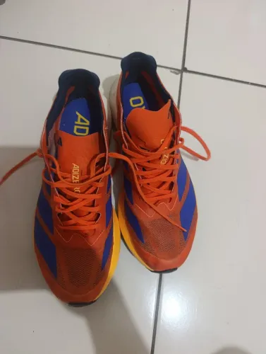 Tênis Adidas adzero