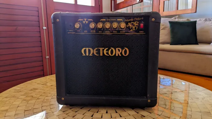 Amplificador Meteoro Atomic Drive Reverb ADR 20