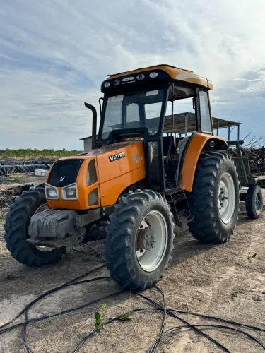 Trator Valtra A850