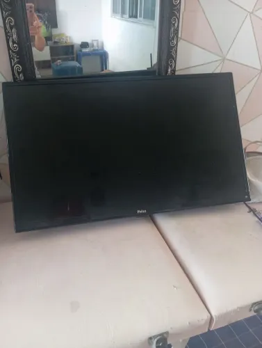 Vendo uma Tv,tá com a tela quebrada.zap *