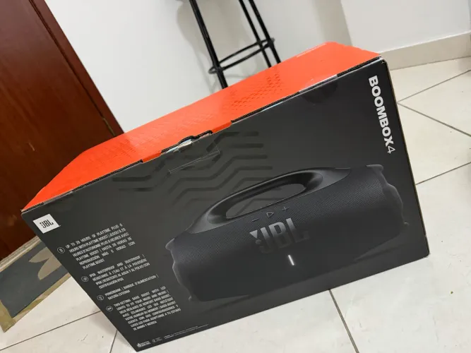 CAIXA JBL BOOMBOX 4 PRETA - LACRADA