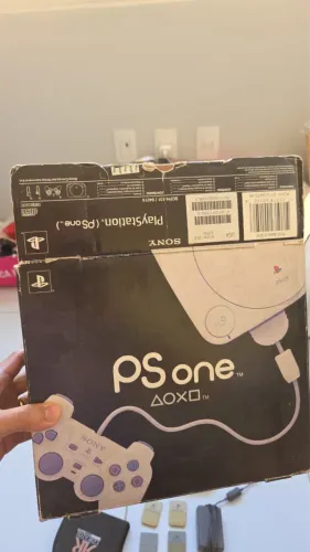 Psone na caixa com serial batendo